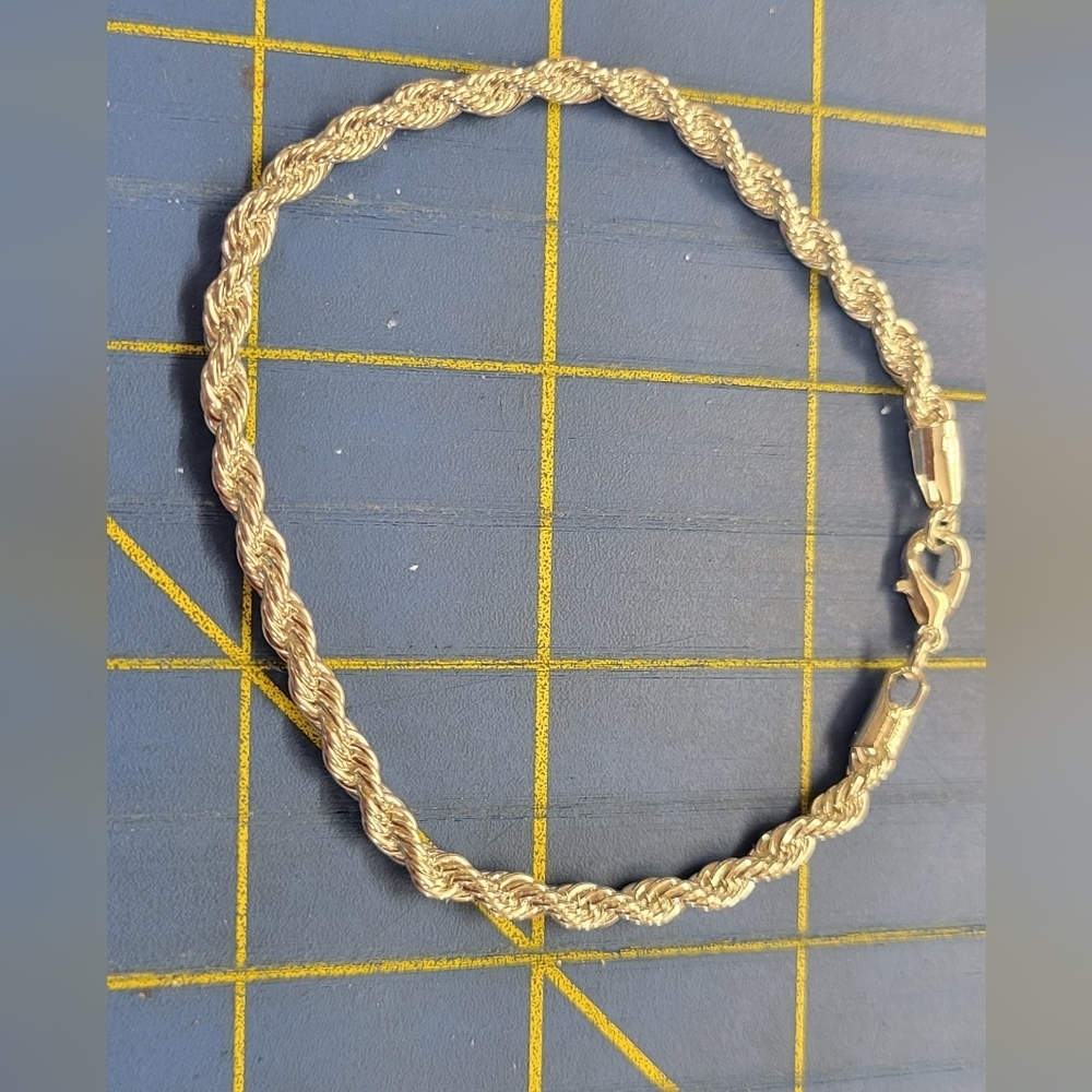 8.5" Bracelet Silver Tone